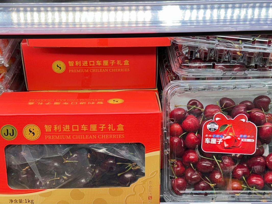 新澳天天彩免费大全和进口水果价格跳水与进口水果的价格