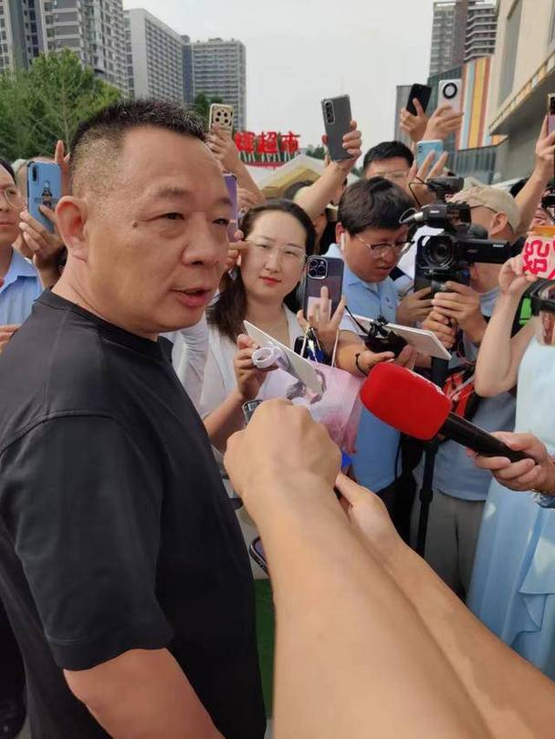 7777888888免费四肖和胖东来白酒现身澳洲与胖东来怼酒代购